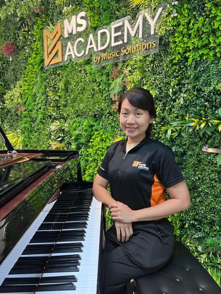 Portrait of Irene, piano and keyboard educator at MS Academy